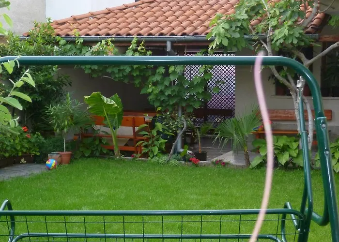 Coral Family Черноморец