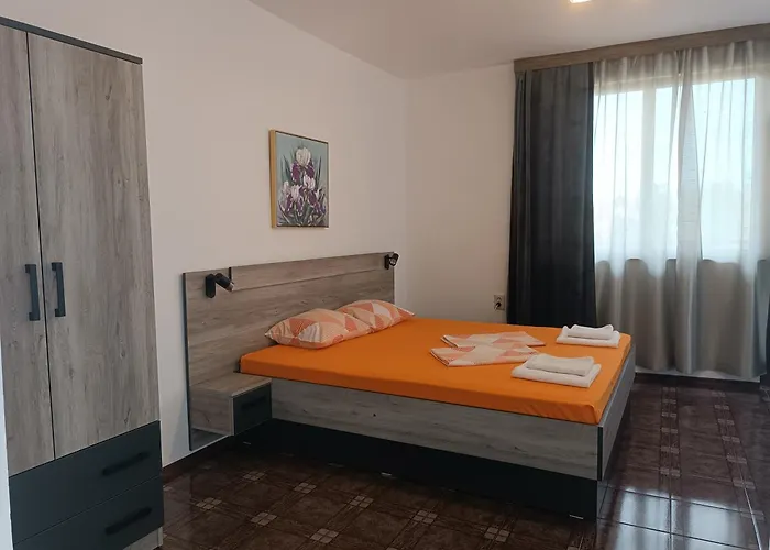 Coral Family Hotel 2*